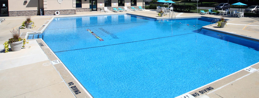 commercial pool maintenance