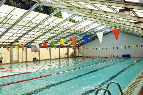 commercial pool cleaning